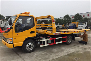 东洲哪里有拖车服务