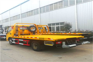 东洲附近拖车救援搭电